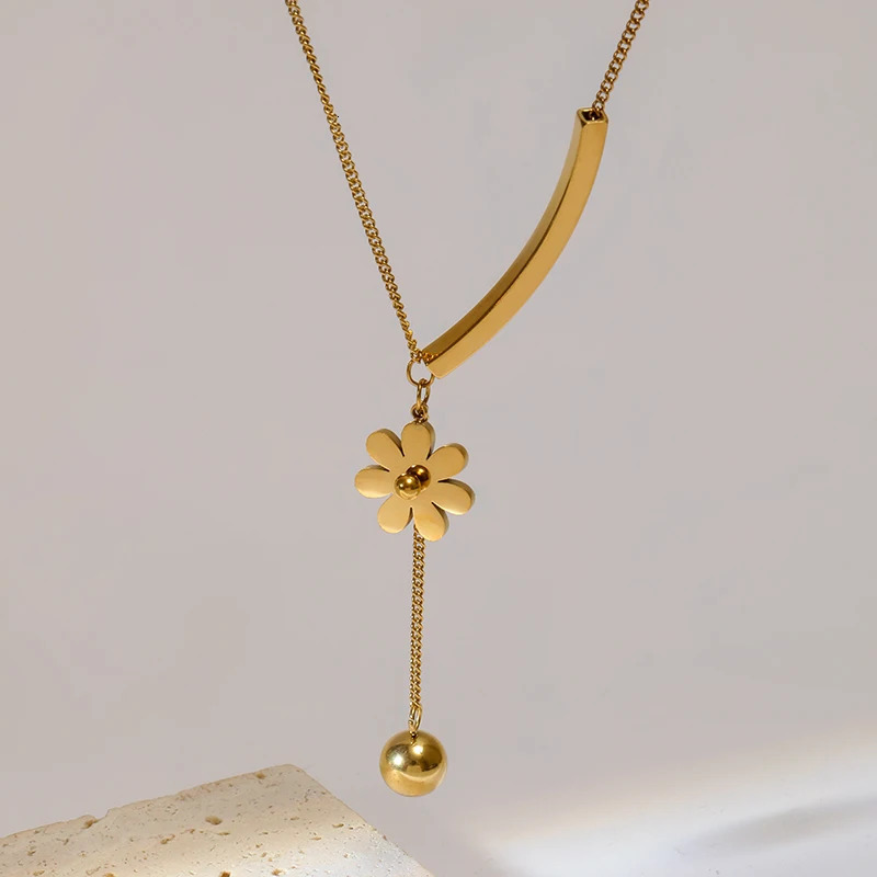 GANEMLY 316L Stainless Steel Gold Color Flower Pendant Necklace For Women Fashion Neck Chain Waterproof Jewelry Gift Collar 251031