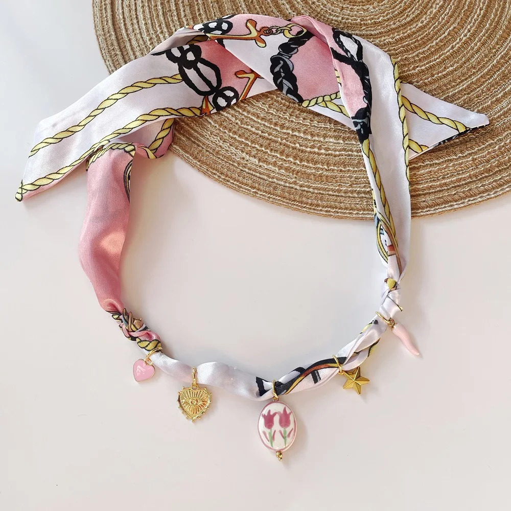 Boho Scarf Necklace Adjuatable Bandana Choker with Tulips Hearts Peppers Stars Enamel Pendants 251031