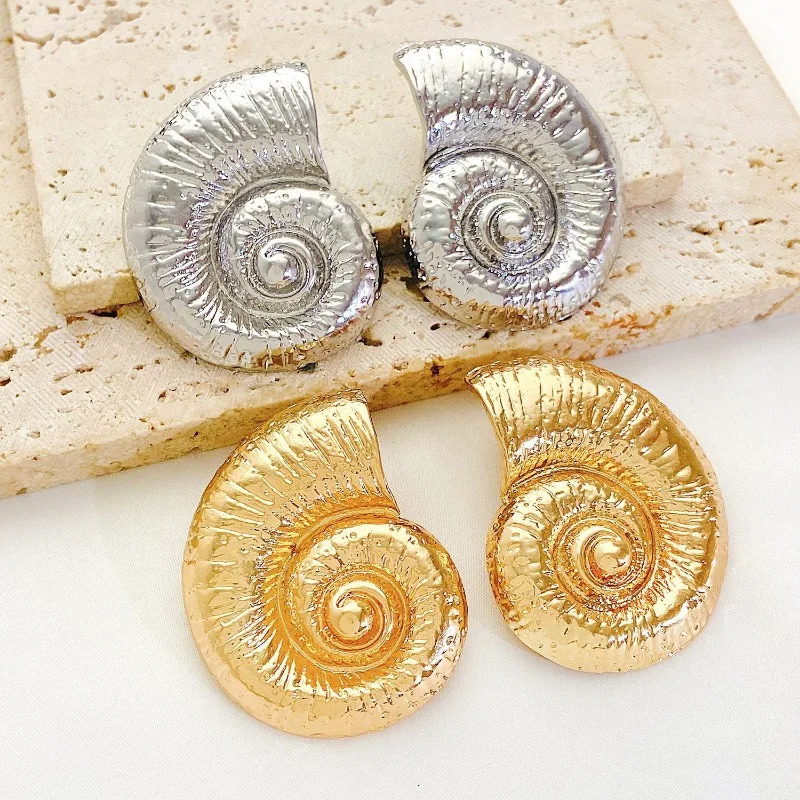 Fashionable Summer Vacation Ocean Conch Ear Studs Necklace for Women Trendy Beach Party Exaggerated Bohemian Jewelry Earrings 251031