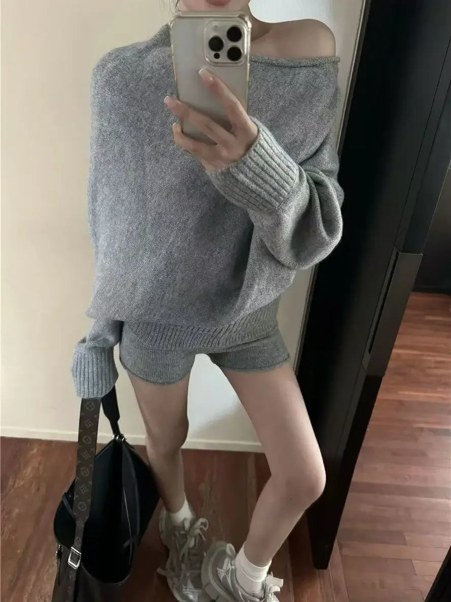 Korejpaa Elegant Sweater Shorts Womens Autumn/Winter Tilted Shoulder Knitted Sweater High Waist Shorts Two Piece Set 250402