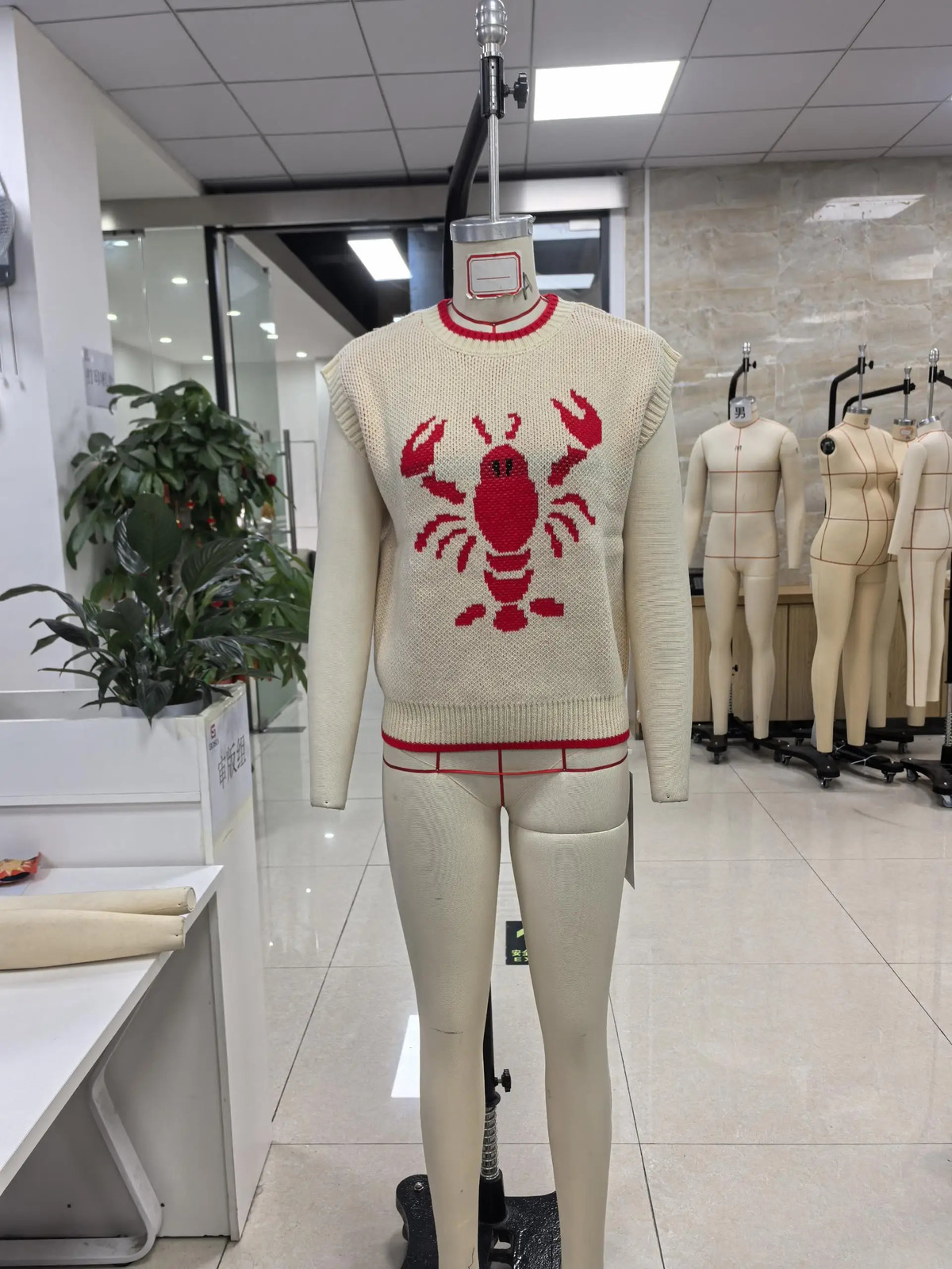 Womens Lobster Sweater Vest Y2k Cap Sleeve Tops Cute Graphic Knit Tank Tops Lightweight Pullover Sweaters Knitwear 251104