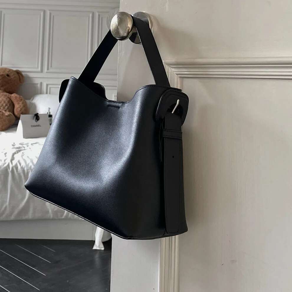 Genuine Leather Tote 2025 New Large Capacity High-End One-Shoulder Crossbody Bag Cowhide Fashion Commuter Women's Handbag