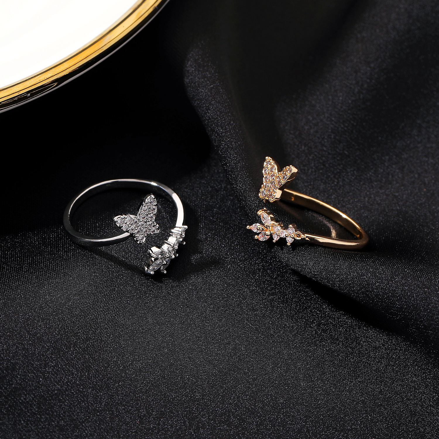 Japanese and Korean Simple Fashion Butterfly Open Ring for Women, Ins with Inlaid Diamonds, Mori Style Adjustable Ring, Trendy Jewelry