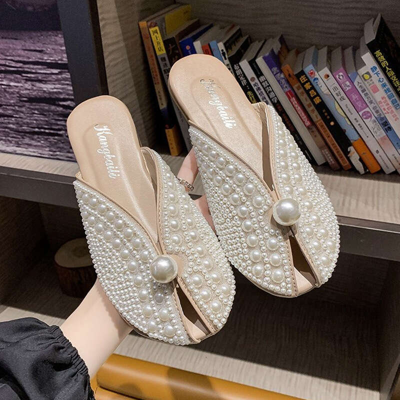 Baotou Half for Women in Summer 2024 New Korean Edition Pearl Fairy Style Flat Soft Bottom Lazy Cool Slippers