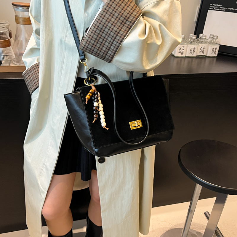 New Fashion Trend Single Shoulder Crossbody Trendy Women's Bag Versatile Light Luxury Multi-layer Texture Handbag