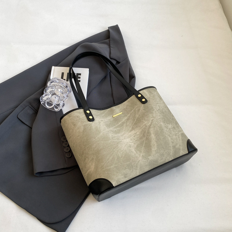 Free shipping to work commute large capacity bag women's new autumn and winter fashion Tote bag simple shoulder bag 2025s hot