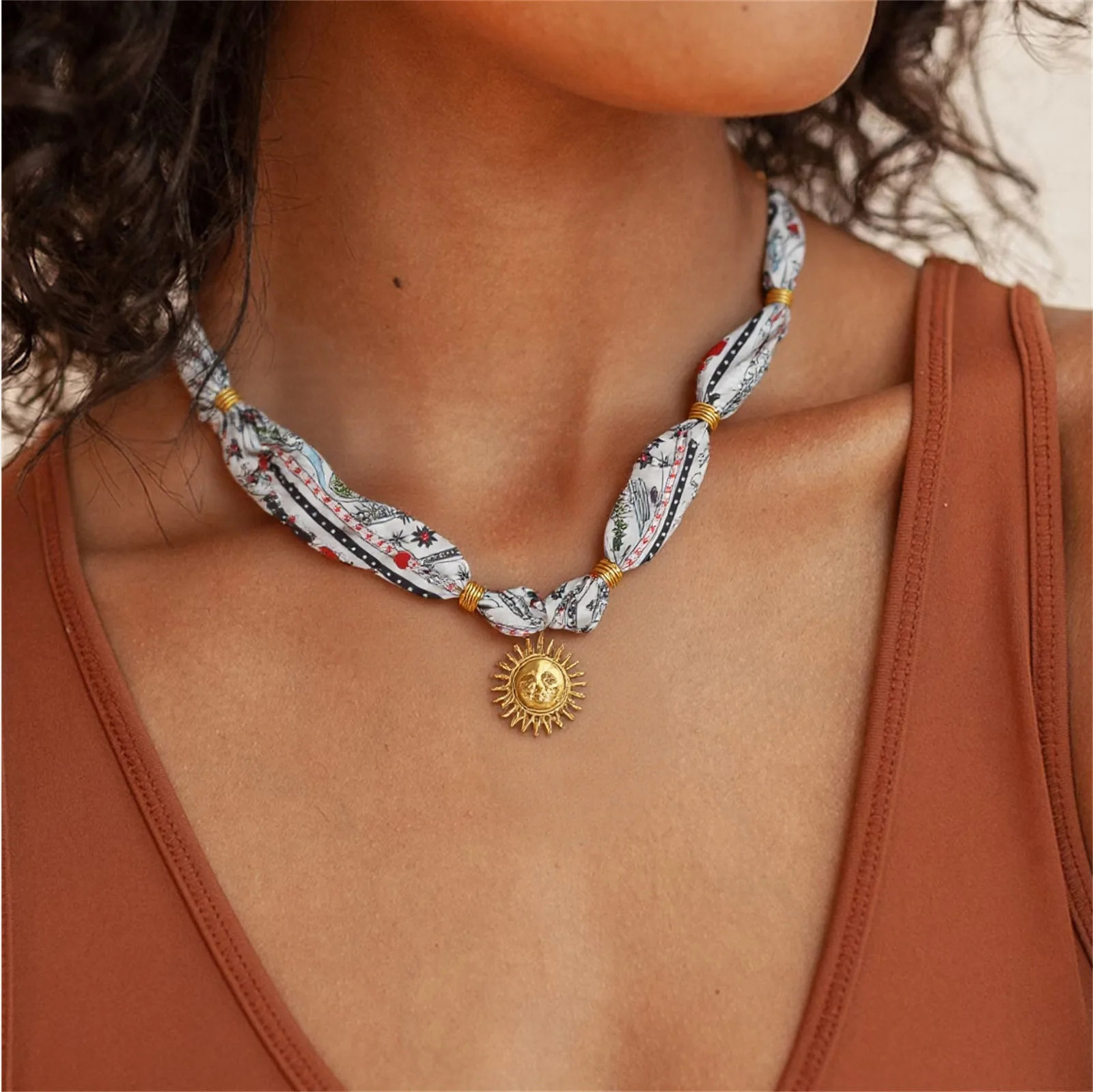 1 Piece Gold Plated Fruit dragonfly Sun Charm Scarf Necklace Polyester For Women Multicolor Dainty Pastoral Style Gift 80cm long 251031