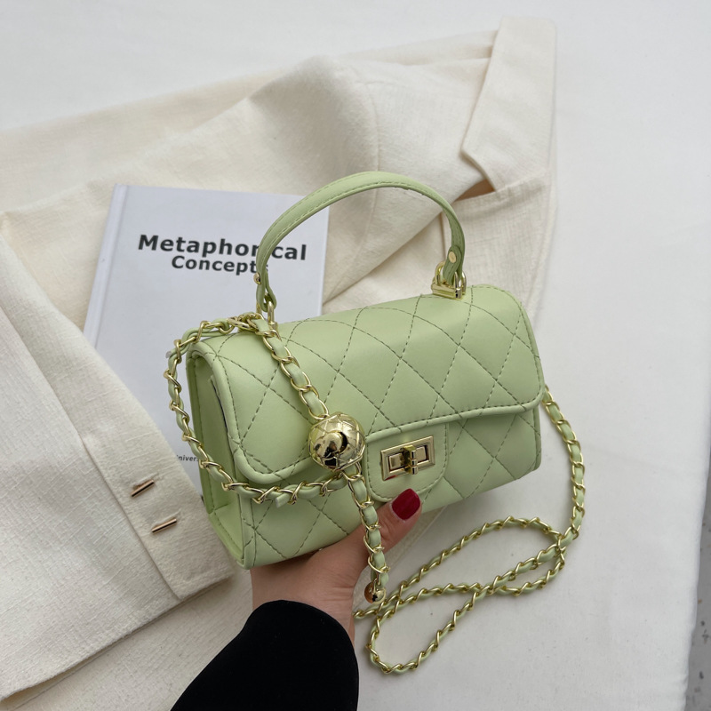 Free shipping hand carrying small square bag female small fragrant wind diamond chain bag small shoulder bag 2025