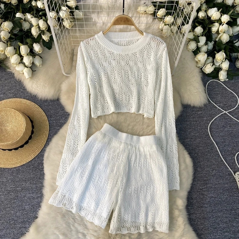 Spring and summer two-piece solid color knitted suit womens round neck hollow short shirthigh waisted short shirt set 250401