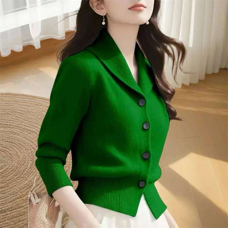 2025 New Spring Autumn Women Sweaters Elegant Solid Color Lapel Long Sleeved Knitted Cardigan Jacket Korean Female Knitwear Tops Designer Sweater Bear