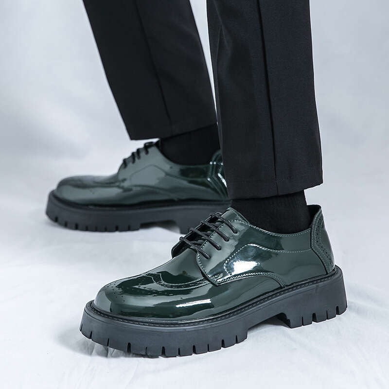 Men's oversized new casual fashionable men's thick soled shiny leather shoes, British style big toe shoes