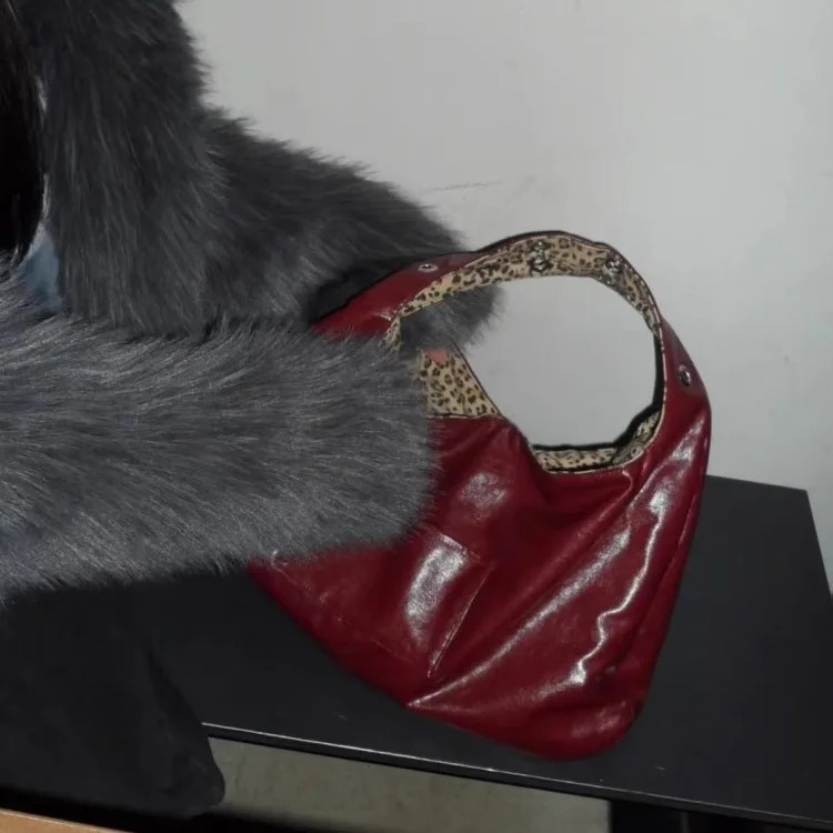 2025 Spice Girl Leopard Print Large Capacity Tote Bag Vintage Burgundy Both Sides Available Underarm Shoulder Bag Handbag 251031