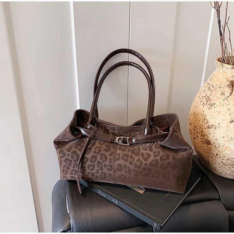 New Leopard Print Tote Bag For Women Retro Belt Buckle Design Shoulder Bag Top Handle Satchel Underarm Fashion All-match Handbag Z251104