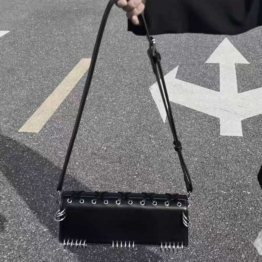 Womens Shoulder Haruku Fashion Gothic Casual Black Chains Circle Handbag Hot Girls Pu Leather Ladies Motorcycle Bag Sac St1105