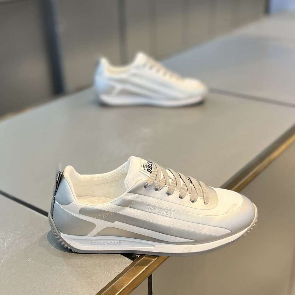 TikTok Autumn Men's 2025 New Low-top Mesh Korean Style Casual Comfortable Lightweight Fashionable Forrest Gump Shoes