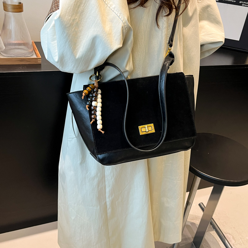 New Fashion Trend Single Shoulder Crossbody Trendy Women's Bag Versatile Light Luxury Multi-layer Texture Handbag