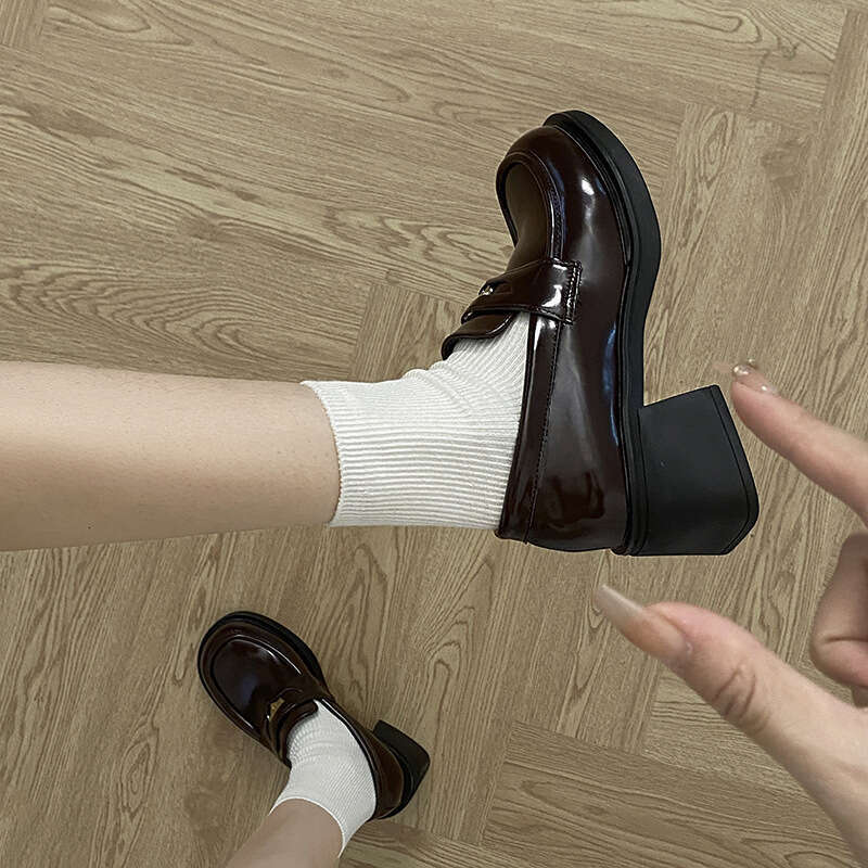 Queen's French style loafers for women's 2022 new autumn and winter brown stature height increase thick heels British small leather shoes