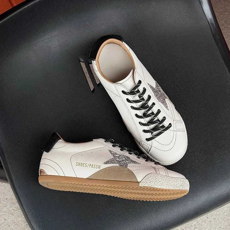 Wens Increased Height De Xin Shoes 2025 New Leather Low Cut Single Strap Thin Sole Four Season Student Board Shoes Y251105