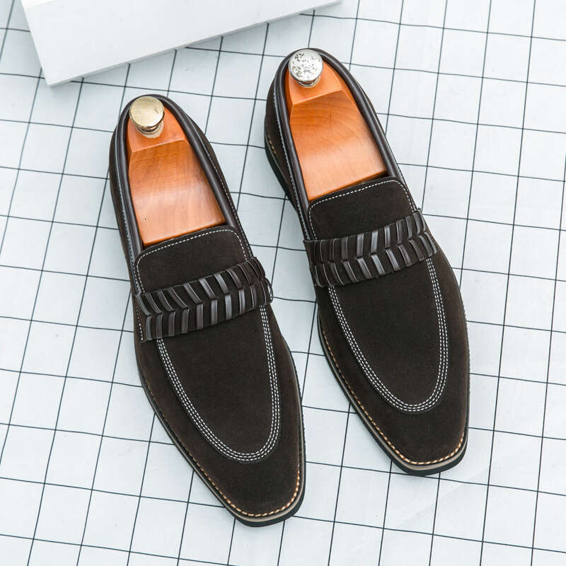 Men's shoes in plus size, four season new casual leather fashionable men's frosted leather, lazy shoes, loafers