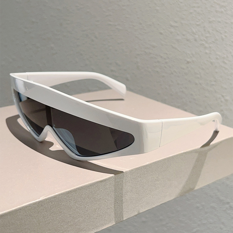 New Y 2 K Futuristic Sunglasses Over sized Shield Frame Chunky Curve Lens UV 400 Trendy Street wear Photography Statement Unisex