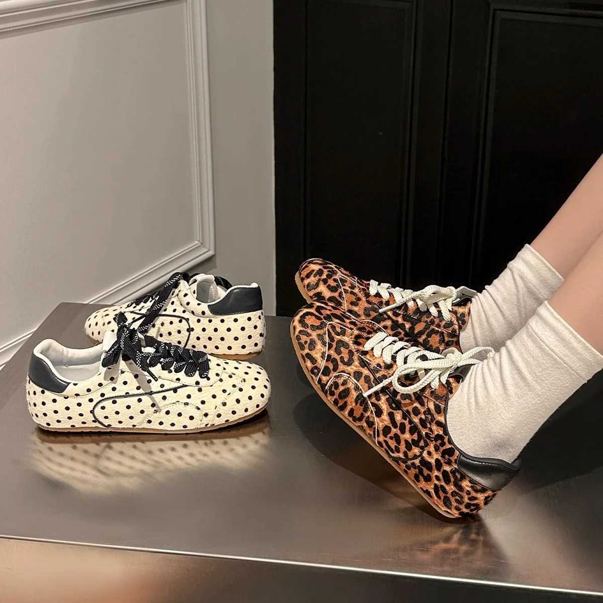 Fem Sneakers Wen German Training Shoes Lace Up Low-top Single Shoes Ladies Polka Dot Casual Flats Sneaker Y251105