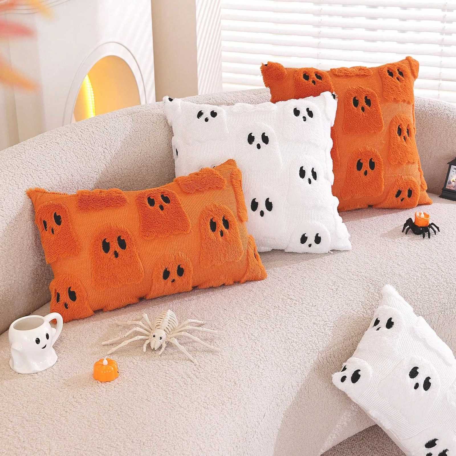 Christmas Pillow Cover Cute White Ghost Spooky Square Throw Pillows Soft Plush Faux Fur Fall Decorative Cushion Covers for Couch Y251105