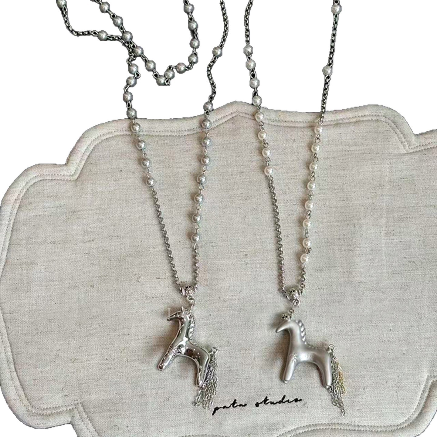 Crystal Pearl Beaded Pony Pendant Necklace Zodiac Year Young Luxury Daily Versatile Choker Niche Temperament Sweater Chain