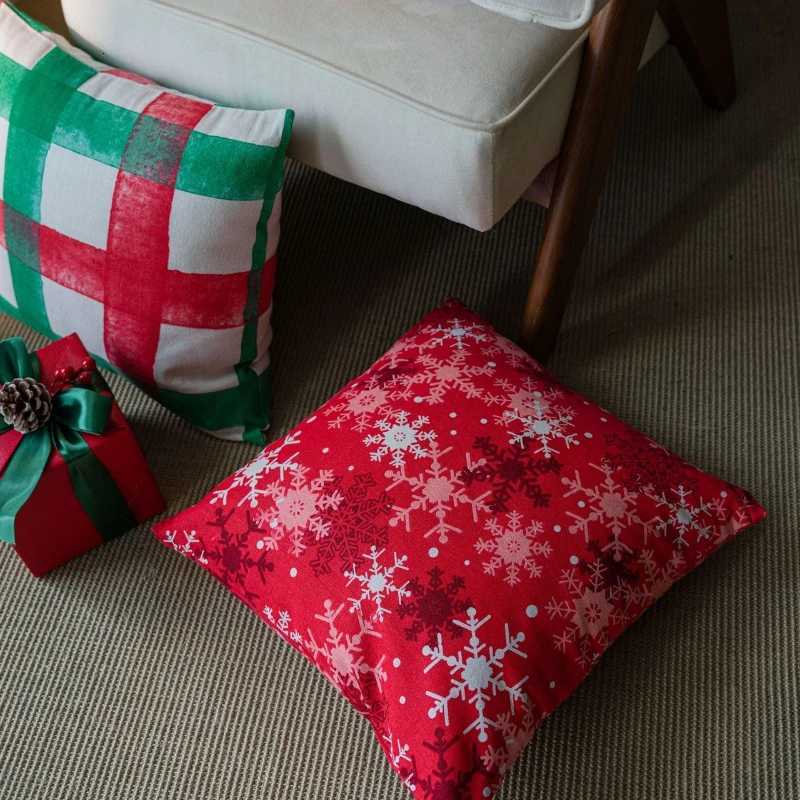 2Pcs 60X60CM Christmas Print Cushion Cover Red and Green Christmas Plaid Pillow Covers Decorative Home Holiday Decor Pillow Case Y251105