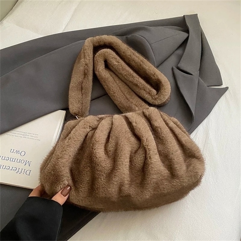 Fashionable Wrinkled Cloud Bag Soft Faux Fur Small Shoulder Bags for Women 2025 Winter Trend Korean Plush Handbags Crossbody Bag251104ww1