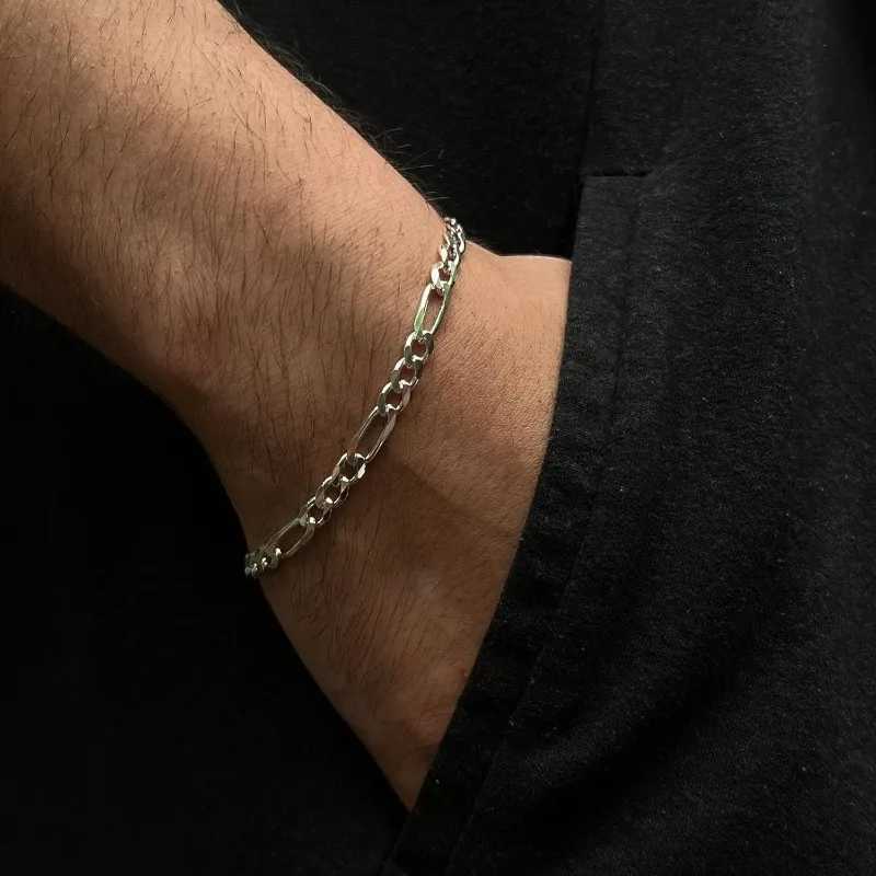 Mens Bracelet 2pcs Bracelets Set with Box Chain Cuban Link Stainless Steel Jewelry Gifts for Men - Dad Boyfriend HusbandXJ251105