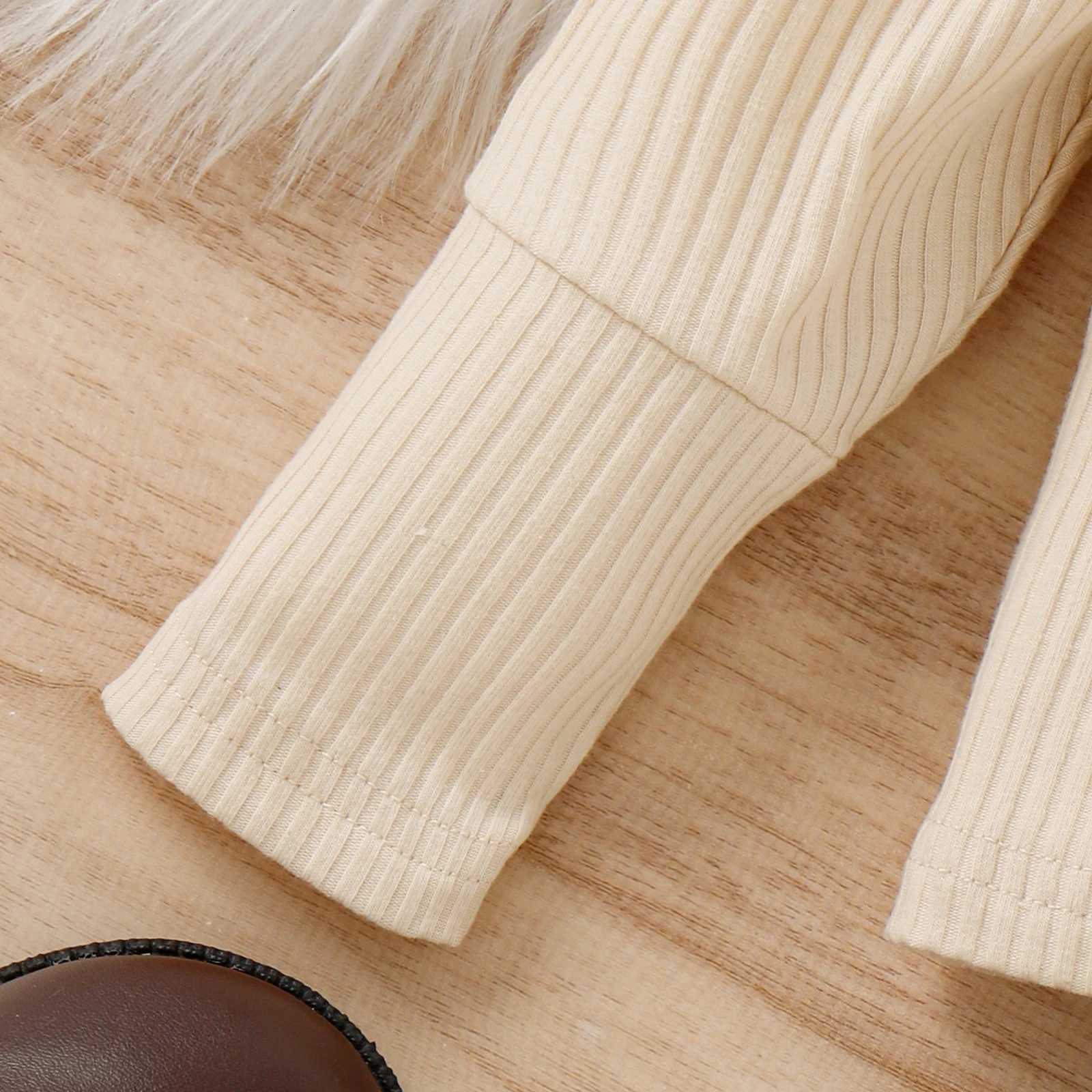 3PCS Autumn And Winter 1-4 Year Old Girls And Baby Trendy And Fashionable Solid Color High-Necked Top Plaid Skirt Suit Y251105