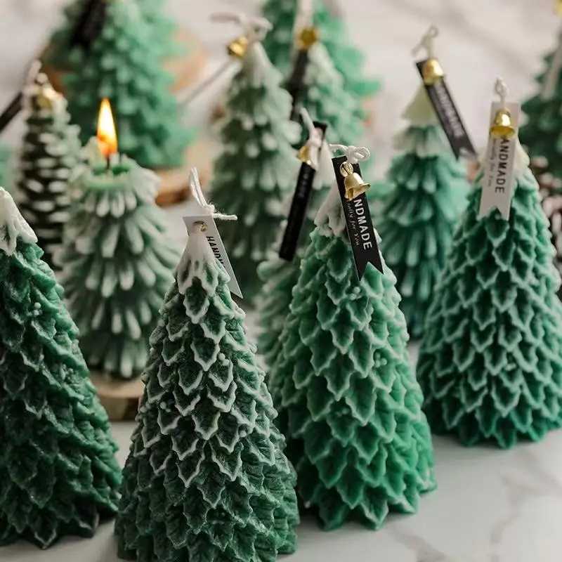 Christmas Tree Scented Candle Soy Wax Christmas Cedar Candle Atmosphere Decoration Event Holiday Gift C251105