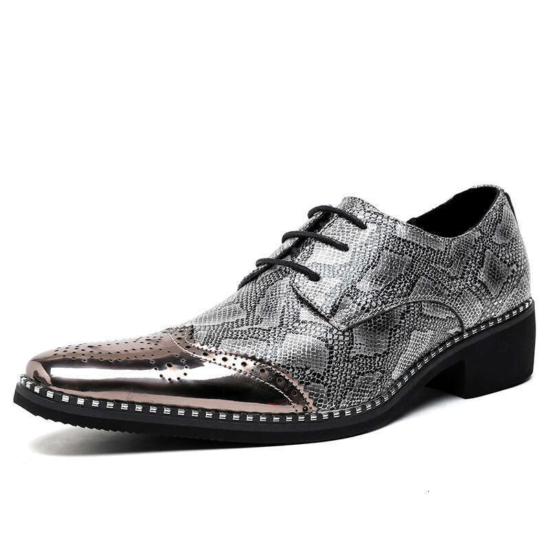 Large size wealthy gold snake patterned lace up pointed leather shoes 2024 Spring and Autumn Business Block Fashion Leather