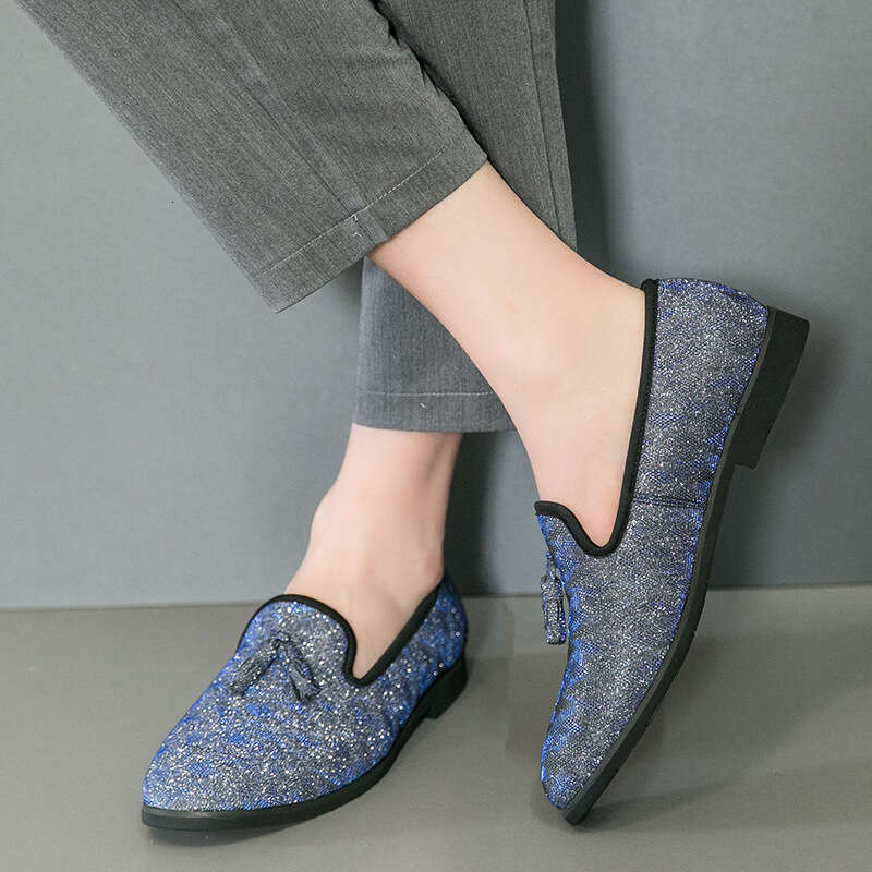 Men's in plus size, new casual fashionable men's foot covers, tassel shoes, Korean version, loafers, bean shoes