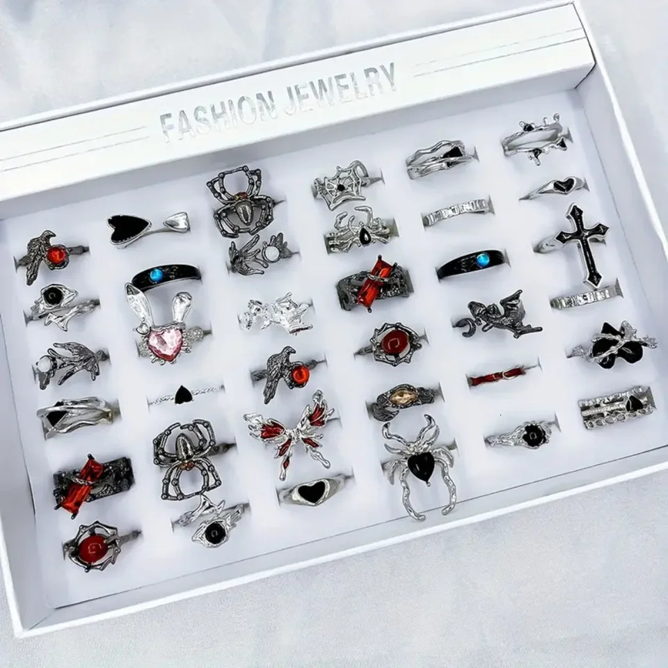 1020Pieces Retro Gothic Spider Butterfly Halloween Ring Set For Women Men Mix Style Vintage Jewelry Party Gifts 251031