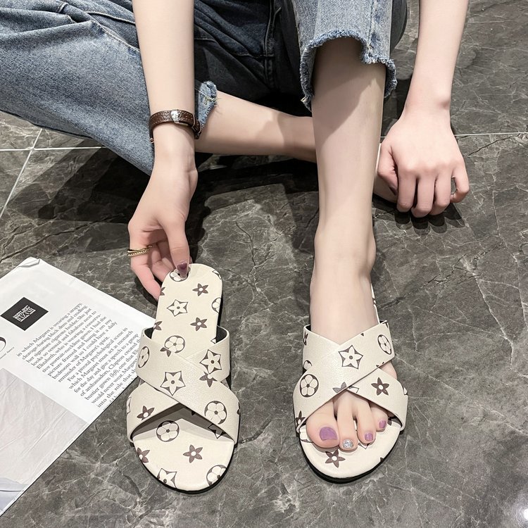 new Summer Style Casual Cross Flat Sole Star Internet Celebrity Slippers