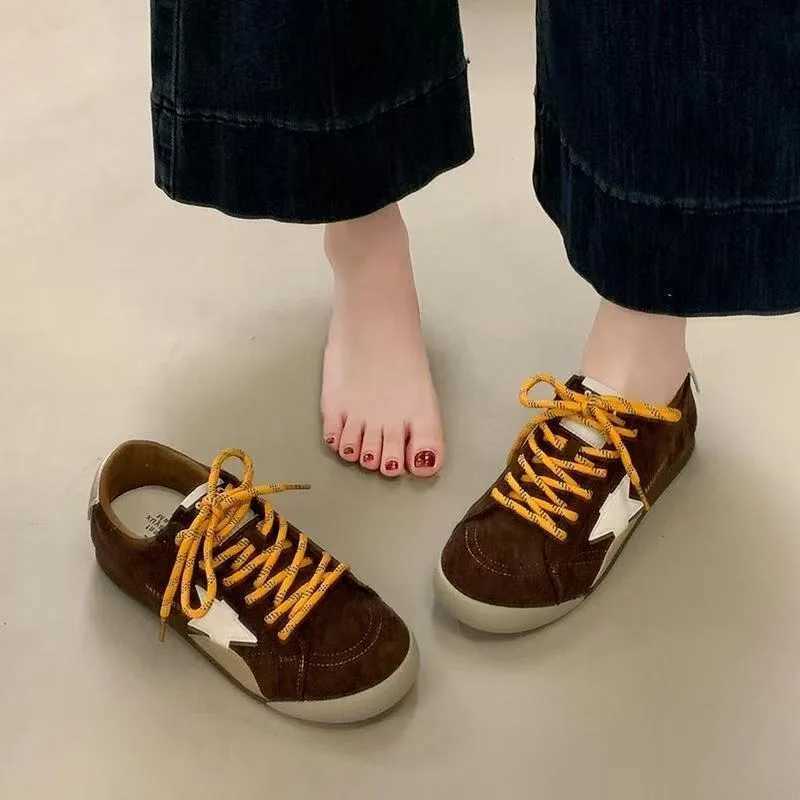 Low-Top Casual Sport Shoes Spring Autumn Wens New Style Star Lace Up Thick Soled Board Shoes Versatile Flats Wen Shoes Y251105