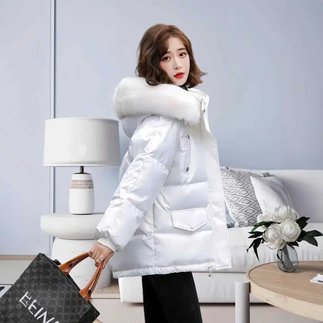 Womens Short Down Jacket Hot Sale of The Season New Korean Style Fashion Bright Loose Warm OuterwearT251105