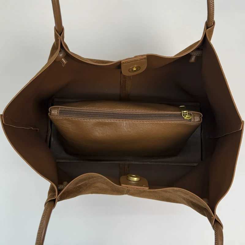 LEFTSIDE Women Faux Suede Shoulder Bag 2025 Winter Retro Soft Tote Bag Luxury Designer Trend Female High Capacity Handbags Z251104