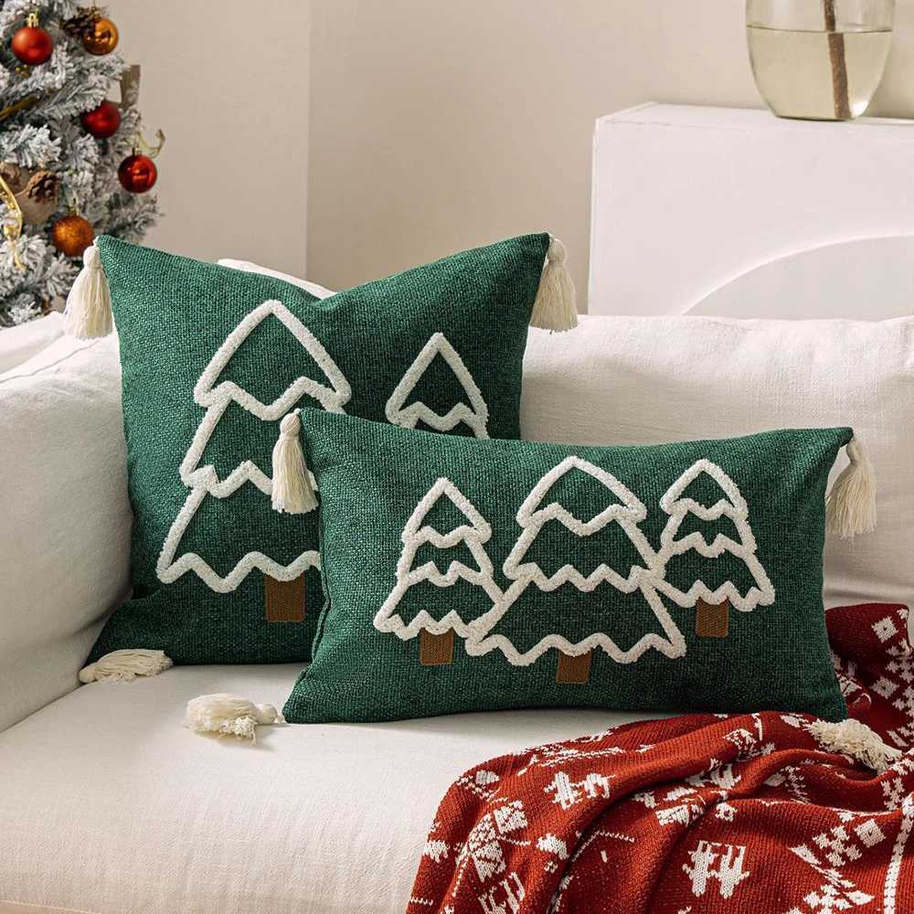 Battilo Christmas Throw Pillow Cover with Tassels Decorative Green Tufted Pillowcase for Sofa Bed Cushion Case for Home Decor Y251105