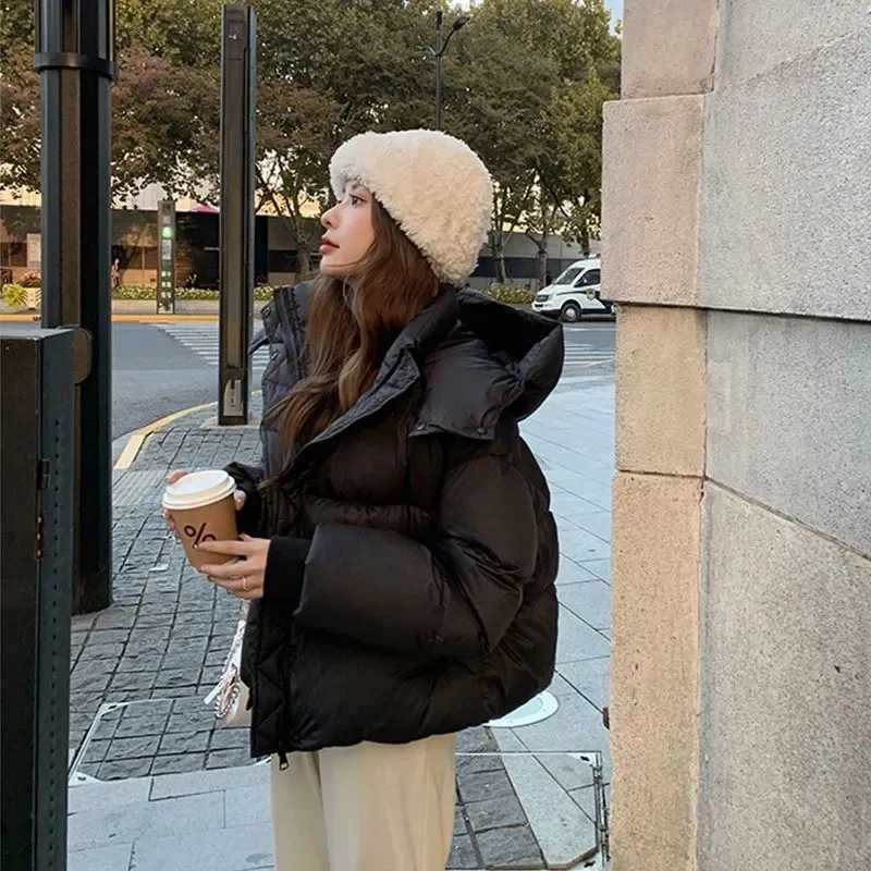 Ladies Short Down Cotton Jacket Women Winter Coat Jackets Warm Down Cotton Parkas New Fashion Hooded Loose Lady Bread CoatsT251105