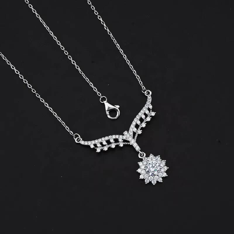 Solitaire Diamond Necklace Jewelry Moissanite Pendants and Chain S925 Sterling Silver Sparkling Angel Wing Butterfly