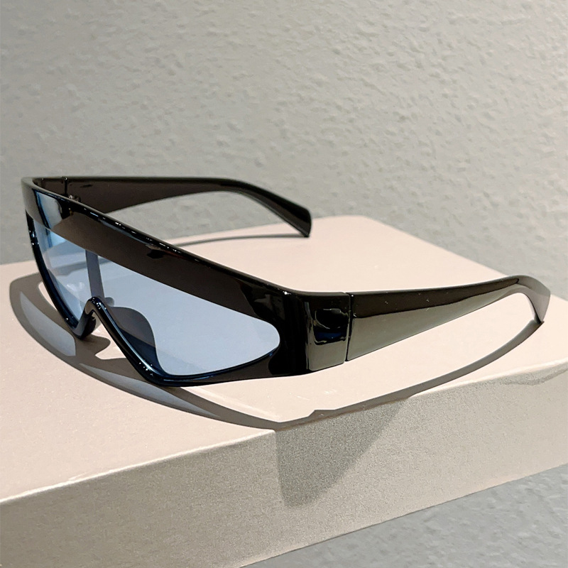 New Y 2 K Futuristic Sunglasses Over sized Shield Frame Chunky Curve Lens UV 400 Trendy Street wear Photography Statement Unisex