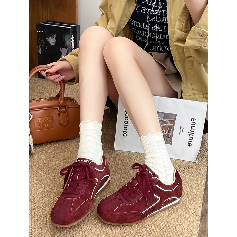 Retro inner heightened flat German training shoes women's 2025 new versatile comfortable round toe lace-up casual Forrest Gump shoes