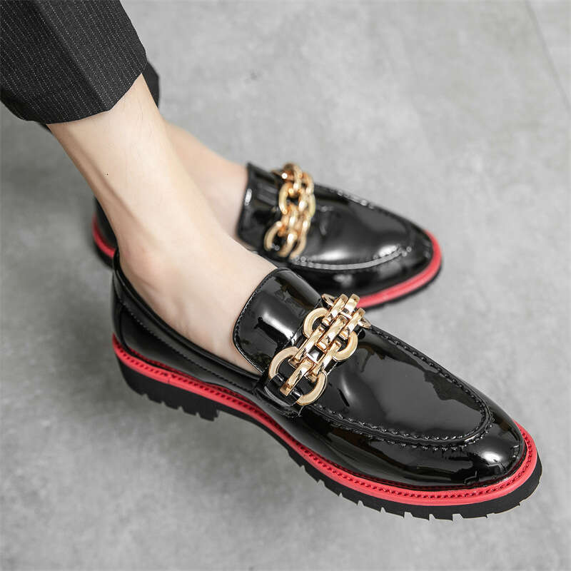 Large size glossy pointed leather for men's outerwear, one foot lazy shoes, seasonal low heels, fashionable formal single shoes
