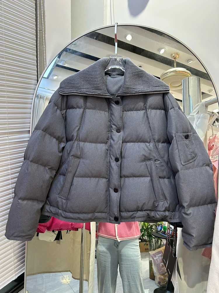 Winter Large Lapel Short Warm Down Jacket Female Solid Pocket Cotton Jacket Women White Duck Down Thicken Zipper Parker OutwearsT251105