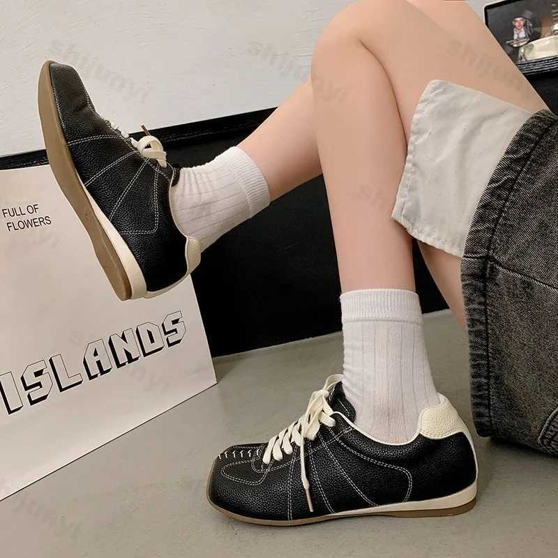 Wens Desig Square Casual Non Slip Flat Single Shoes Autumn 2025 New Shallow Mouth Cfortable Lace Up Sneakers Y251105