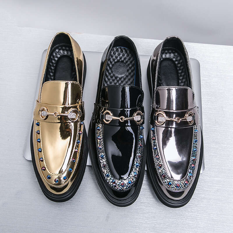Large Chelsea loafers size 38-46 pointed, handsome, luxurious, and luxurious patent a glossy surface, with willow nail leather shoes