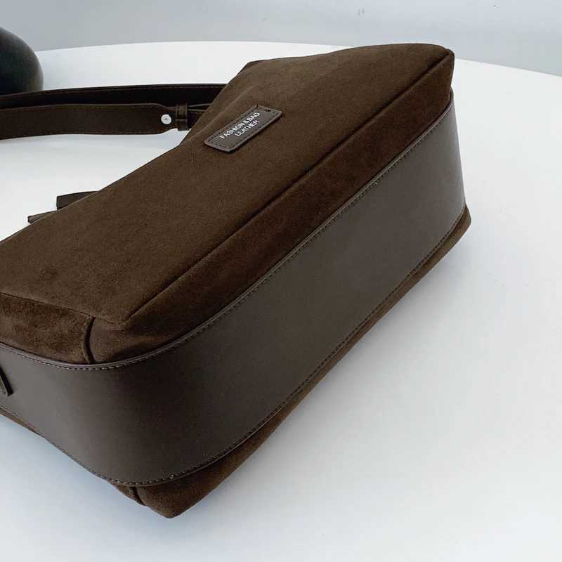 Frosted niche cross-body bag high-end female commuter pillow bag large-capacity one-shoulder handbag Z251104