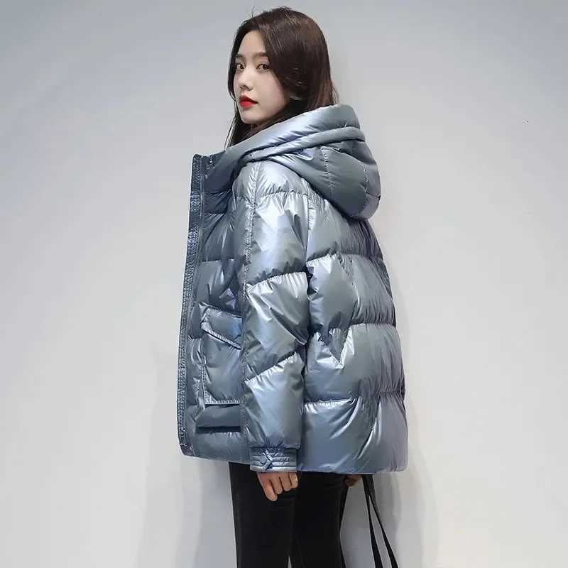 Short Down cotton Jacket For womens Winter 2025 New Glossy Fashion Loose Thick Coat Female Casual Cotton Hooded Parka JacketsT251105